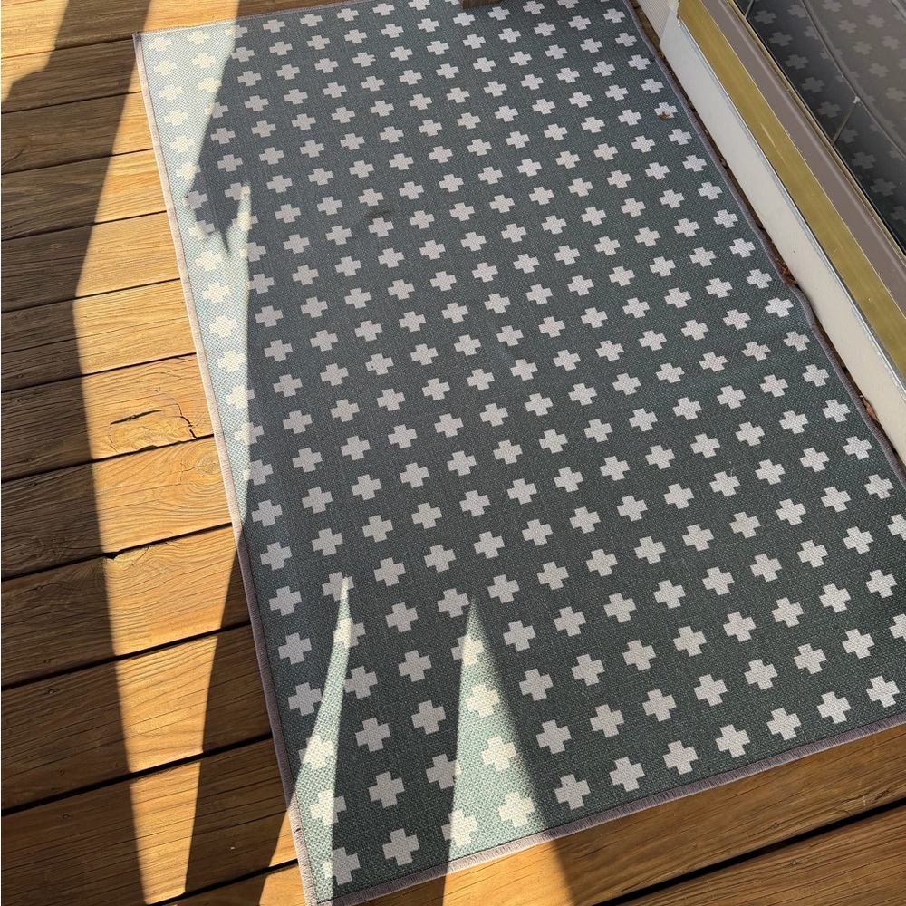 RUGGABLE Outdoor Adde Black RugWashable Rug Cover 3'x5' PREOWNED - Picture 3 of 5